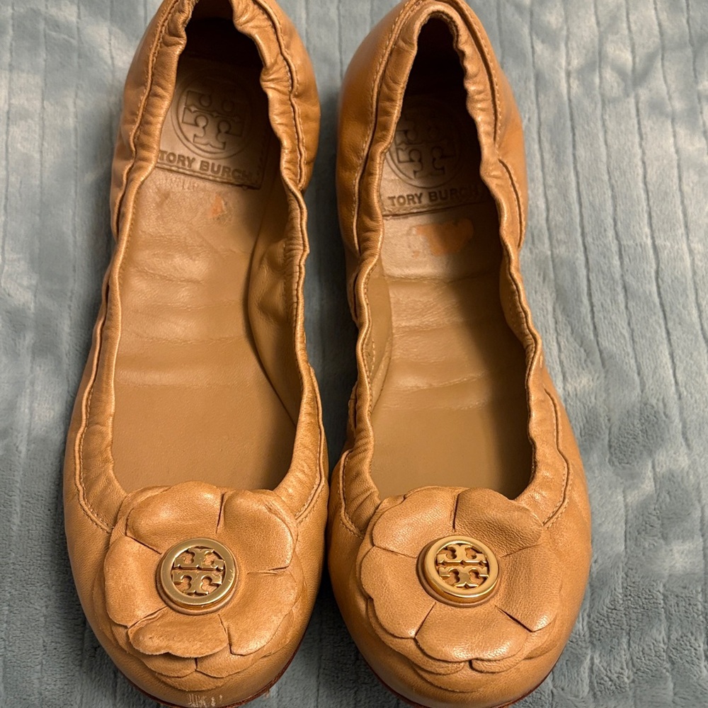 Tory Burch Brown Leather Flats with Gold Emblem
